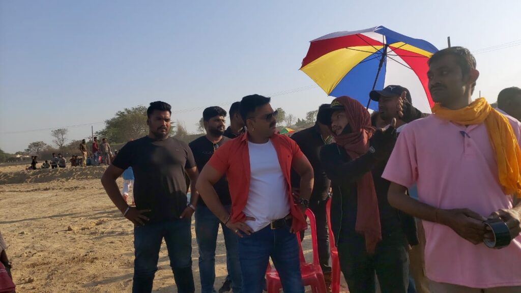 पावर स्टार पवन सिंह की फ़िल्म 'हमार स्वाभिमान' की शूटिंग प्रतापगढ़ में शुरू BHojpuriSargam.com